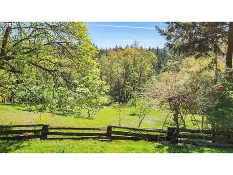 725 Forest View Lane Roseburg OR 97471