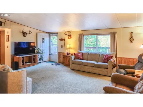 725 Forest View Lane Roseburg OR 97471