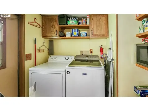725 Forest View Lane Roseburg OR 97471