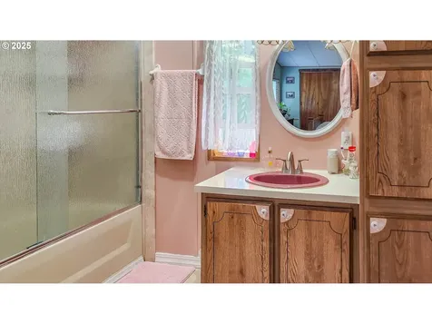 725 Forest View Lane Roseburg OR 97471