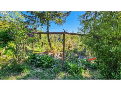 725 Forest View Lane Roseburg OR 97471