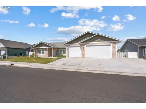 590 SW Cottonwood Drive Hermiston OR 97838