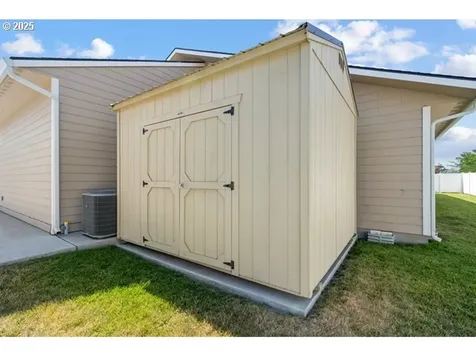 590 SW Cottonwood Drive Hermiston OR 97838