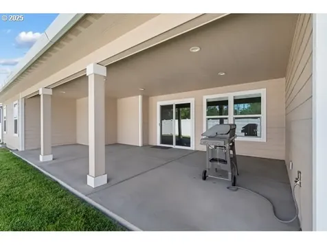 590 SW Cottonwood Drive Hermiston OR 97838