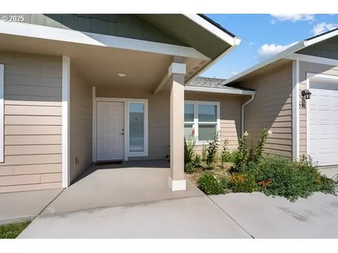 590 SW Cottonwood Drive Hermiston OR 97838