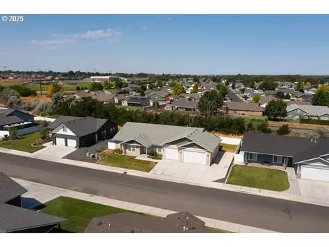 590 SW Cottonwood Drive Hermiston OR 97838