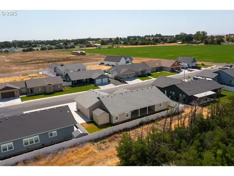 590 SW Cottonwood Drive Hermiston OR 97838