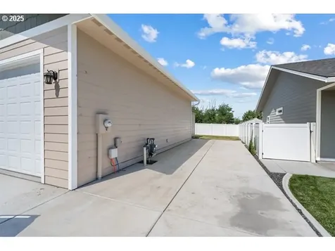 590 SW Cottonwood Drive Hermiston OR 97838