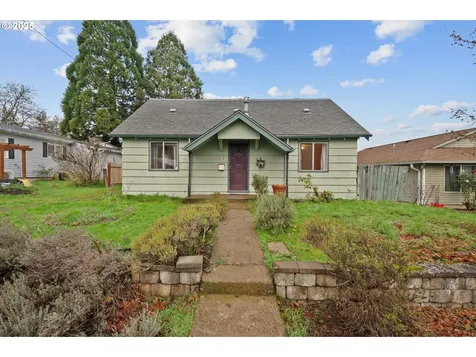 948 SW Maple Street Dallas OR 97338
