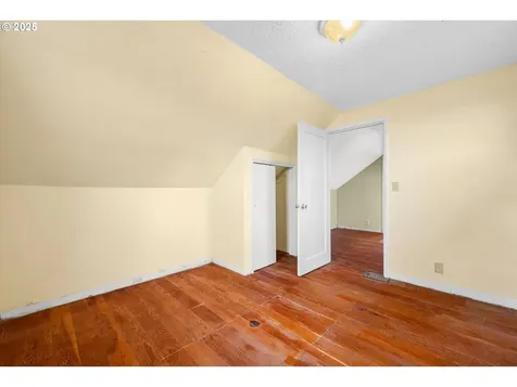 948 SW Maple Street Dallas OR 97338