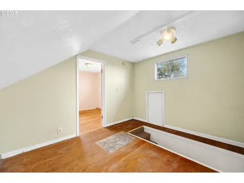 948 SW Maple Street Dallas OR 97338