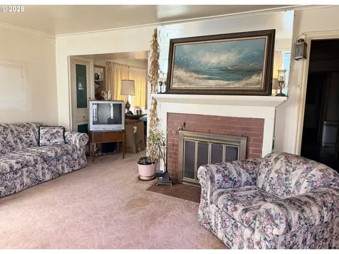 2180 Beach Drive Seaside OR 97138