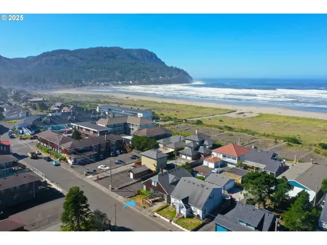 2180 Beach Drive Seaside OR 97138