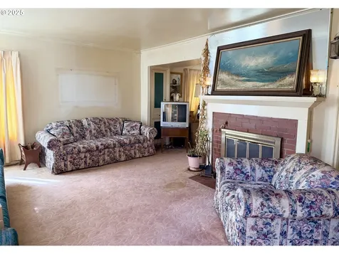 2180 Beach Drive Seaside OR 97138
