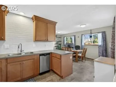 17113 SE Main Street Portland OR 97233