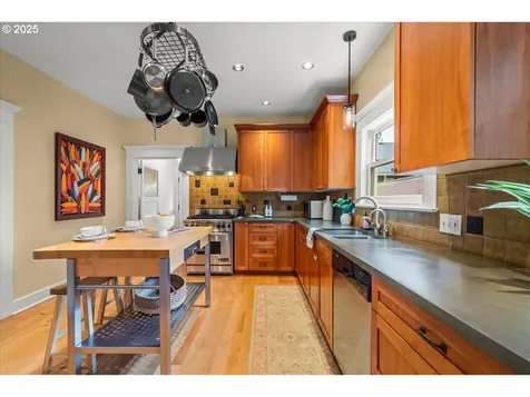 2935 SE 35th Avenue Portland OR 97202