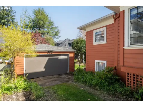 1911 SW Myrtle Street Portland OR 97201