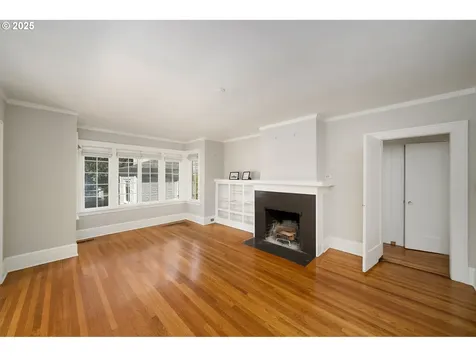 1911 SW Myrtle Street Portland OR 97201