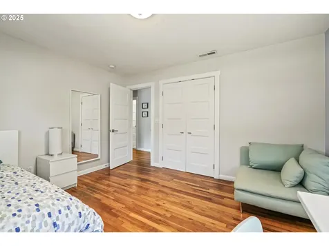 6400 SW Taylors Ferry Road Portland OR 97219