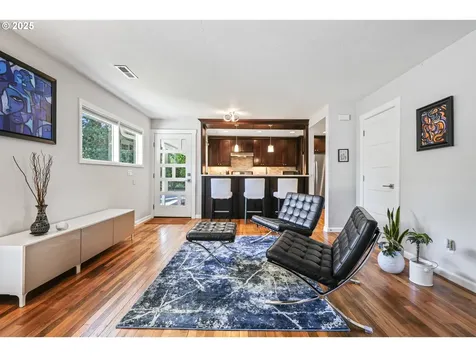 6400 SW Taylors Ferry Road Portland OR 97219
