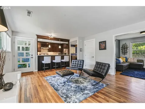 6400 SW Taylors Ferry Road Portland OR 97219