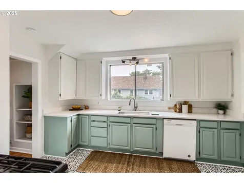 356 W Dartmouth Street Gladstone OR 97027