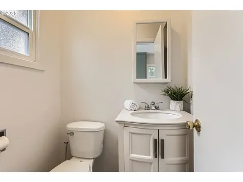 356 W Dartmouth Street Gladstone OR 97027