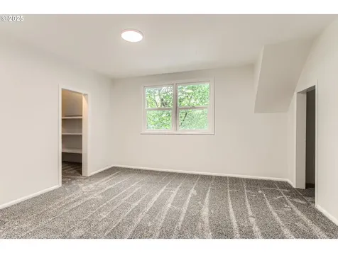 356 W Dartmouth Street Gladstone OR 97027