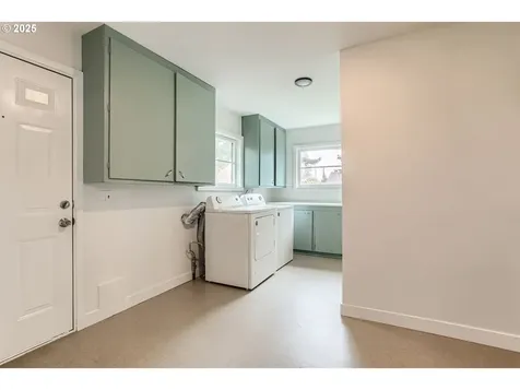 356 W Dartmouth Street Gladstone OR 97027