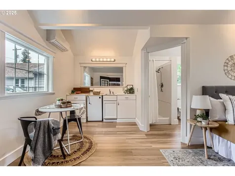 356 W Dartmouth Street Gladstone OR 97027