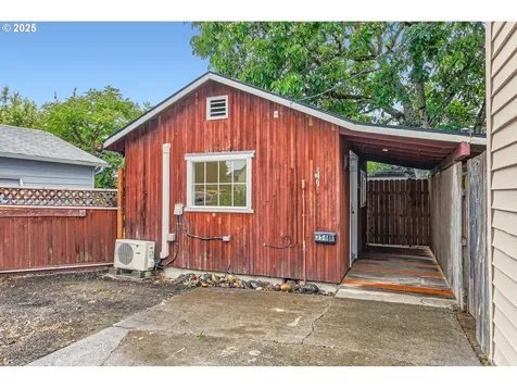 356 W Dartmouth Street Gladstone OR 97027