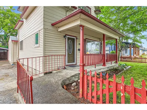 356 W Dartmouth Street Gladstone OR 97027