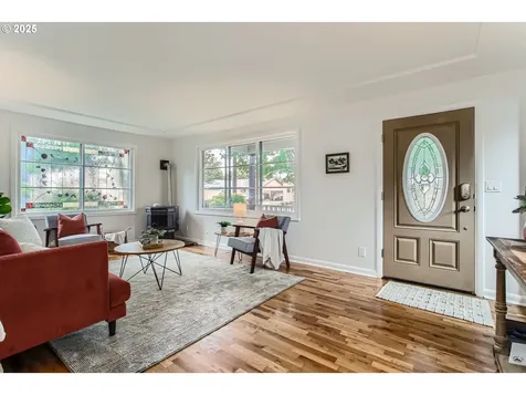 356 W Dartmouth Street Gladstone OR 97027