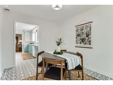 356 W Dartmouth Street Gladstone OR 97027