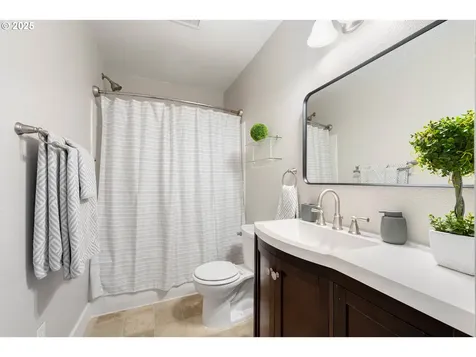 978 S 7th Street Coos Bay OR 97420