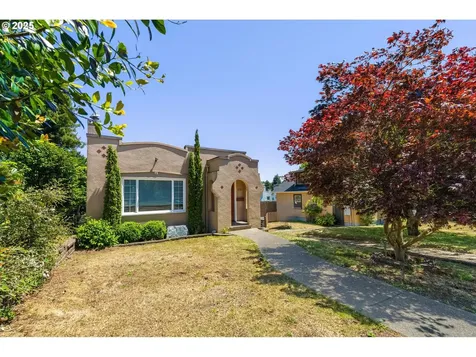 978 S 7th Street Coos Bay OR 97420