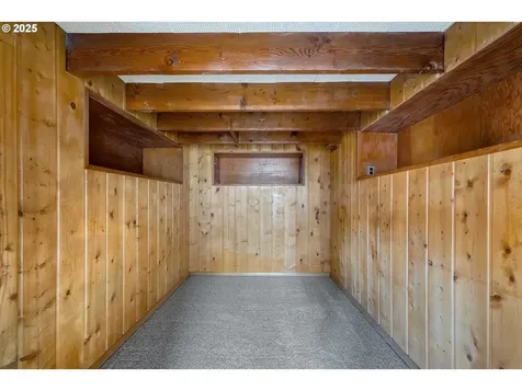 978 S 7th Street Coos Bay OR 97420