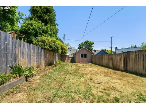 978 S 7th Street Coos Bay OR 97420