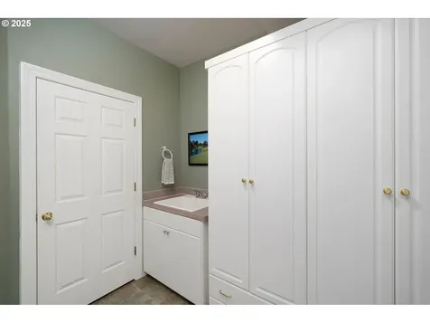 13737 SW Benchview Terrace Portland OR 97223