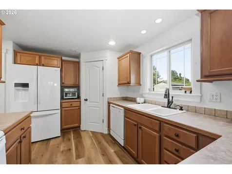 74 Sunday Drive Creswell OR 97426