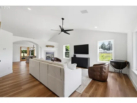74 Sunday Drive Creswell OR 97426