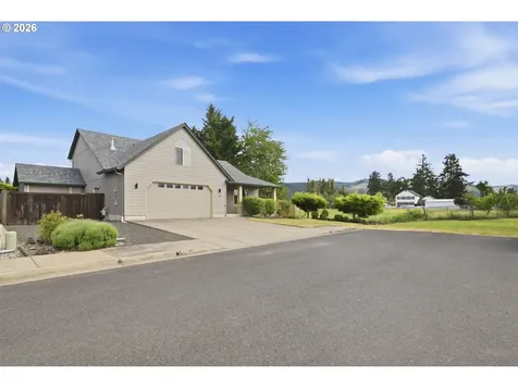 74 Sunday Drive Creswell OR 97426