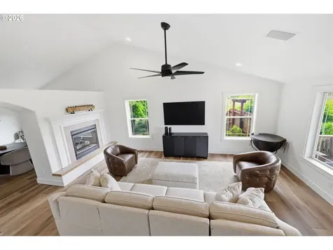 74 Sunday Drive Creswell OR 97426