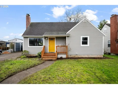 9006 SE Clay Street Portland OR 97216