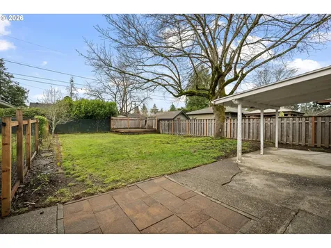 9006 SE Clay Street Portland OR 97216