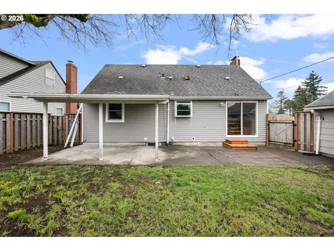 9006 SE Clay Street Portland OR 97216