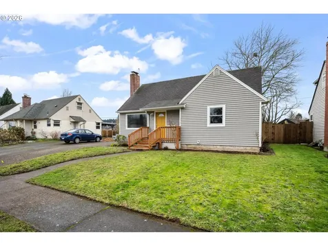 9006 SE Clay Street Portland OR 97216