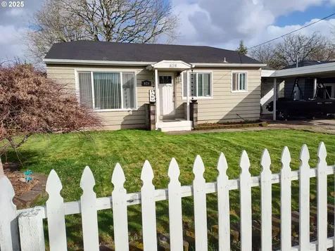 824 NE Macy Street Mcminnville OR 97128