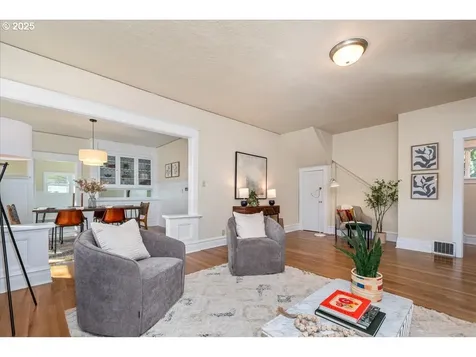 535 SE 53rd Avenue Portland OR 97215