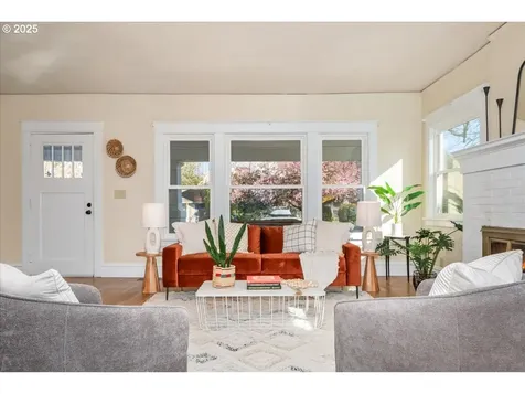 535 SE 53rd Avenue Portland OR 97215